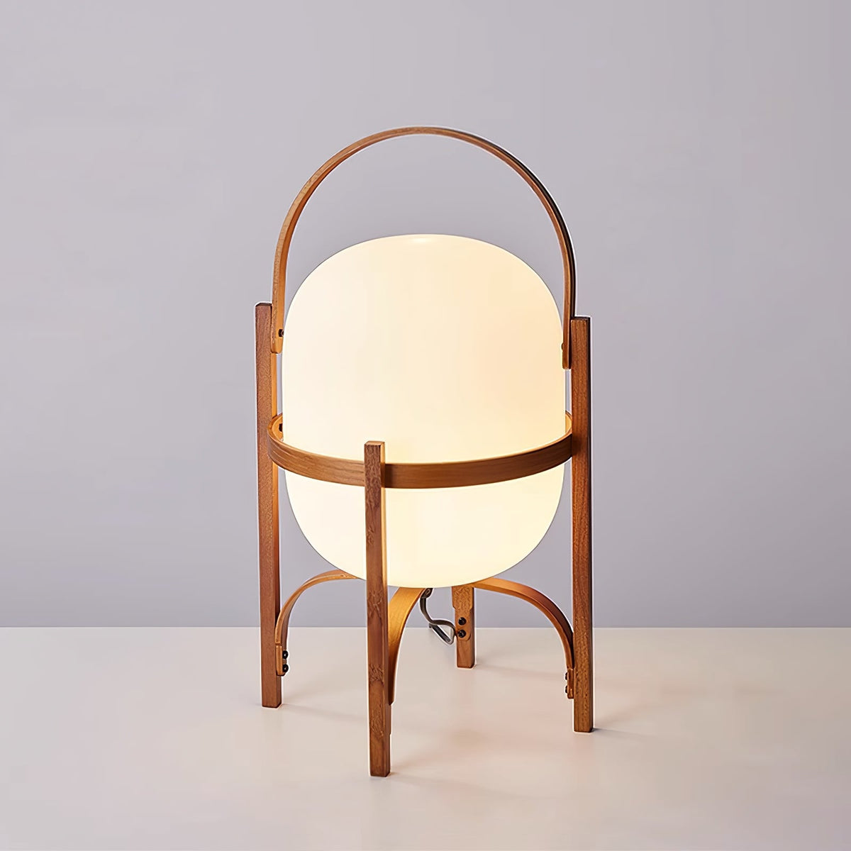 Lethra tafellamp van hout en glas