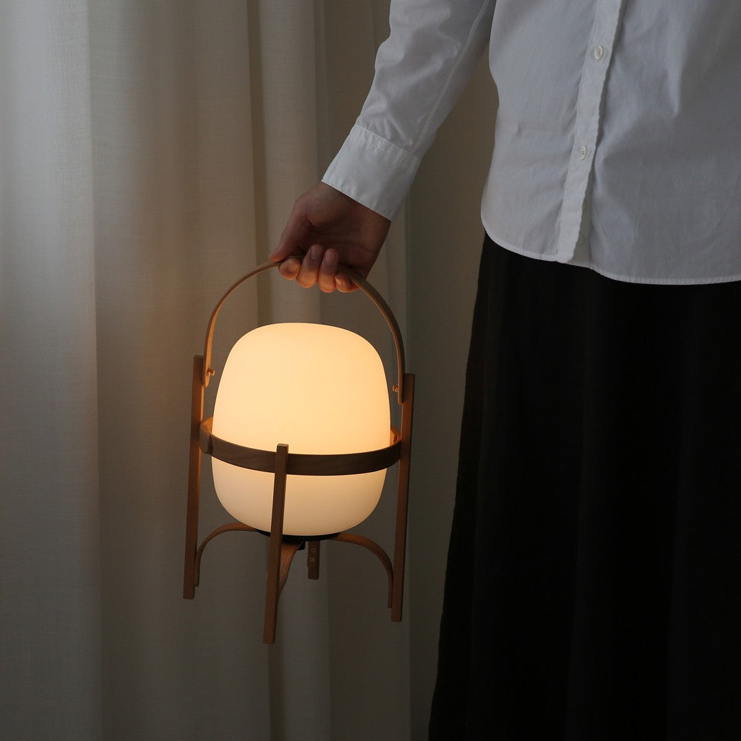 Lethra tafellamp van hout en glas