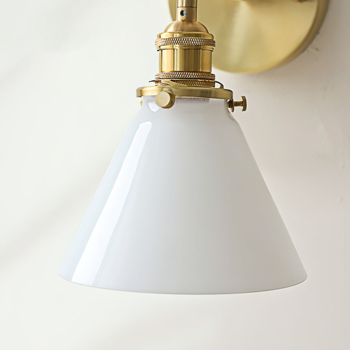 Viraorine wandlamp