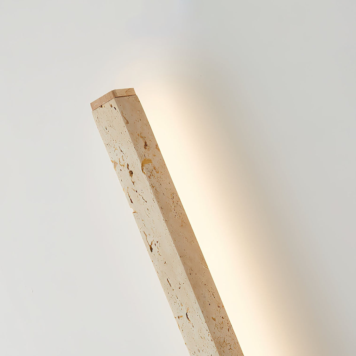 Vivyna travertin wandlamp