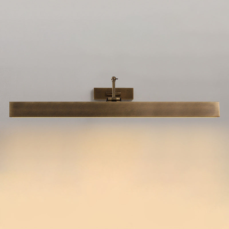 Auraraine wandlamp met rotatie in messing