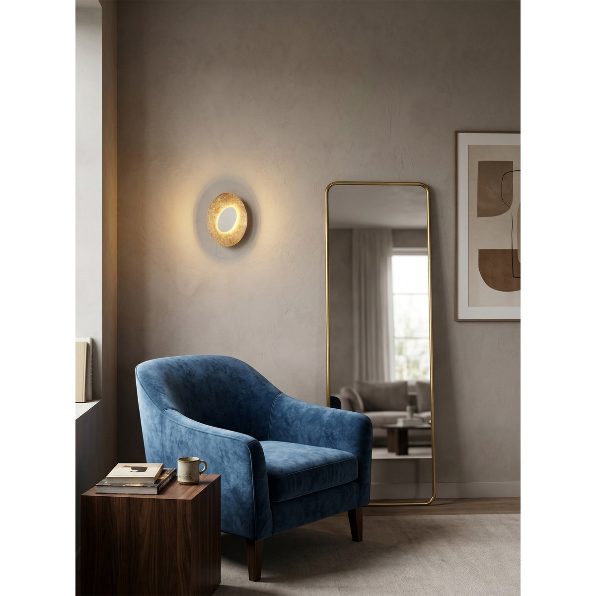 Orelalaine wandlamp met goudkleurige behuizing en kap