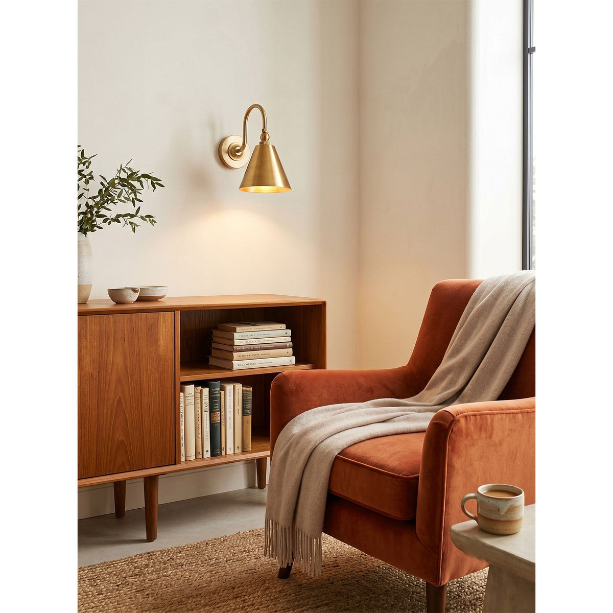 Forna messing wandlamp