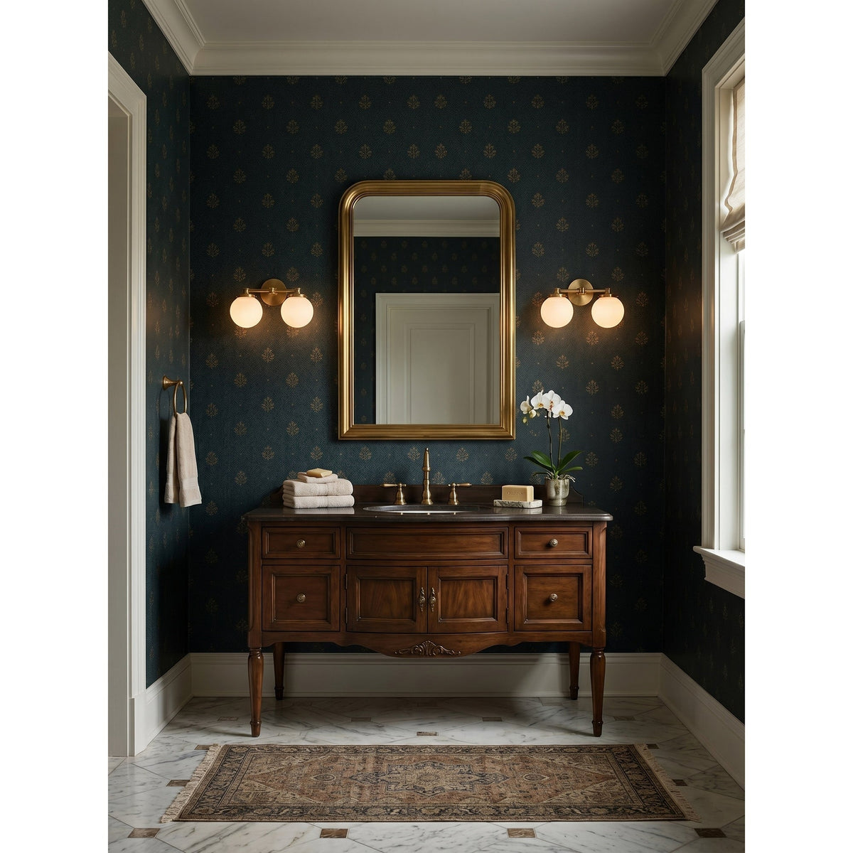 Hayes wandlamp met glazen bol