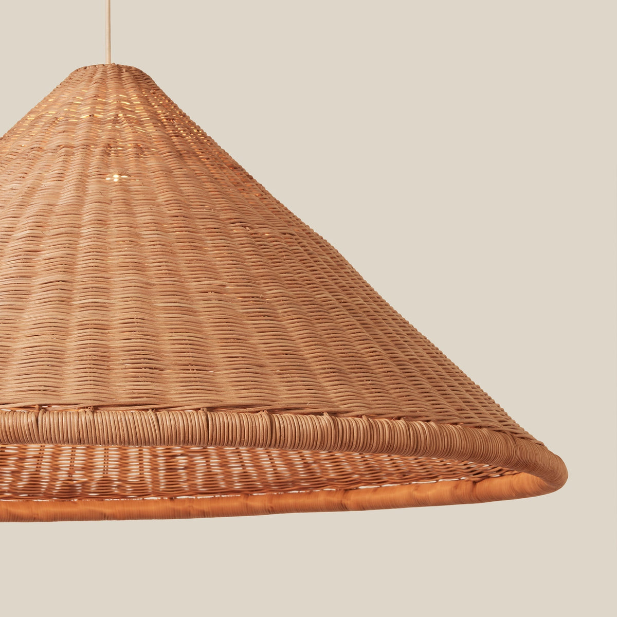 Kasbah hanglamp van rotan met conische vorm