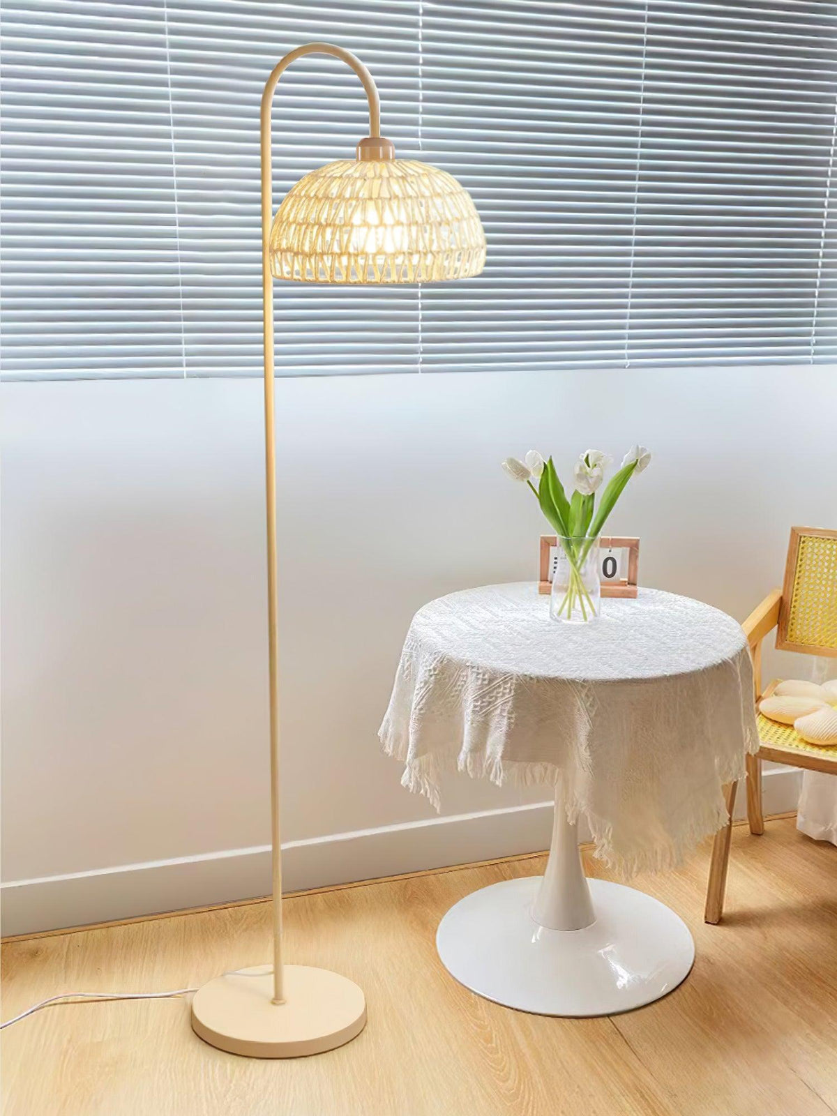 Tor vloerlamp minimalistisch beige