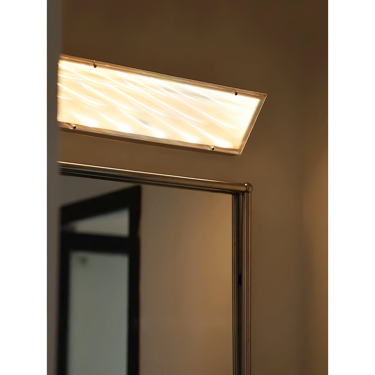 Recbox wandlamp chroom minimalistisch