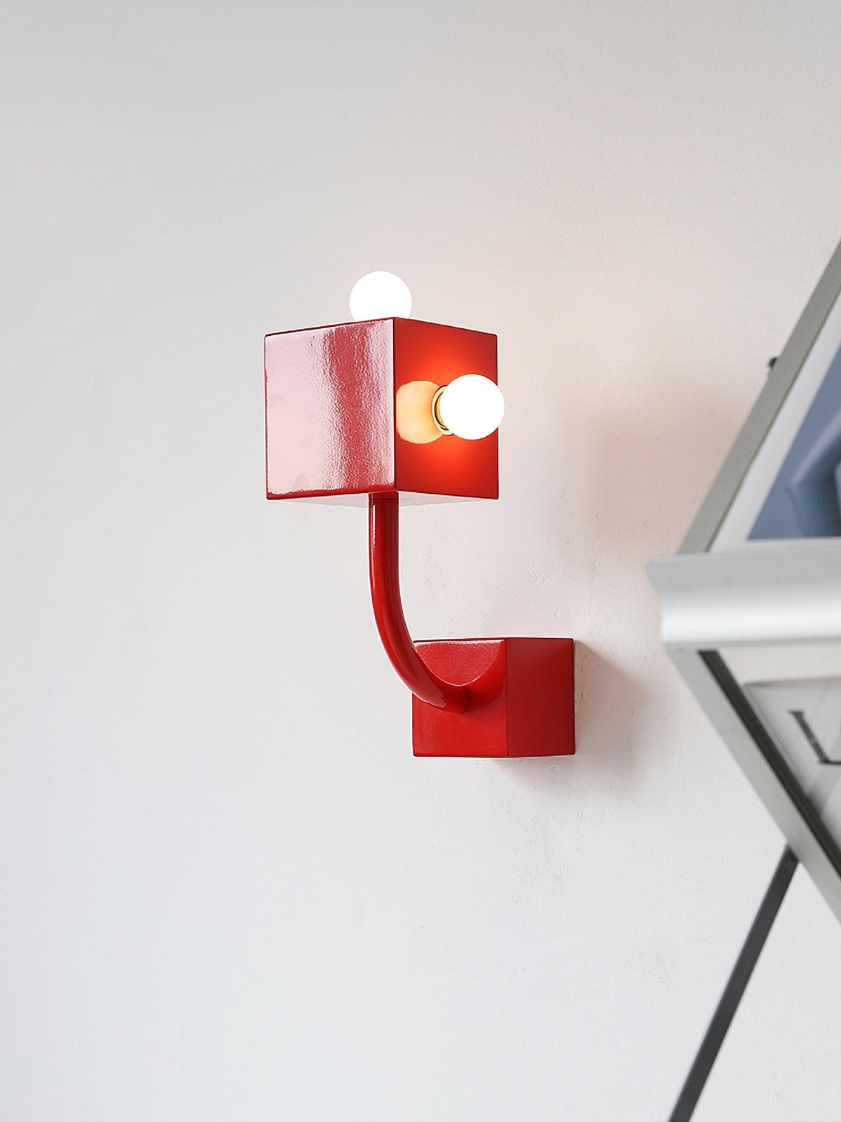 Brenna Individual Creativity Rode Kubus wandlamp