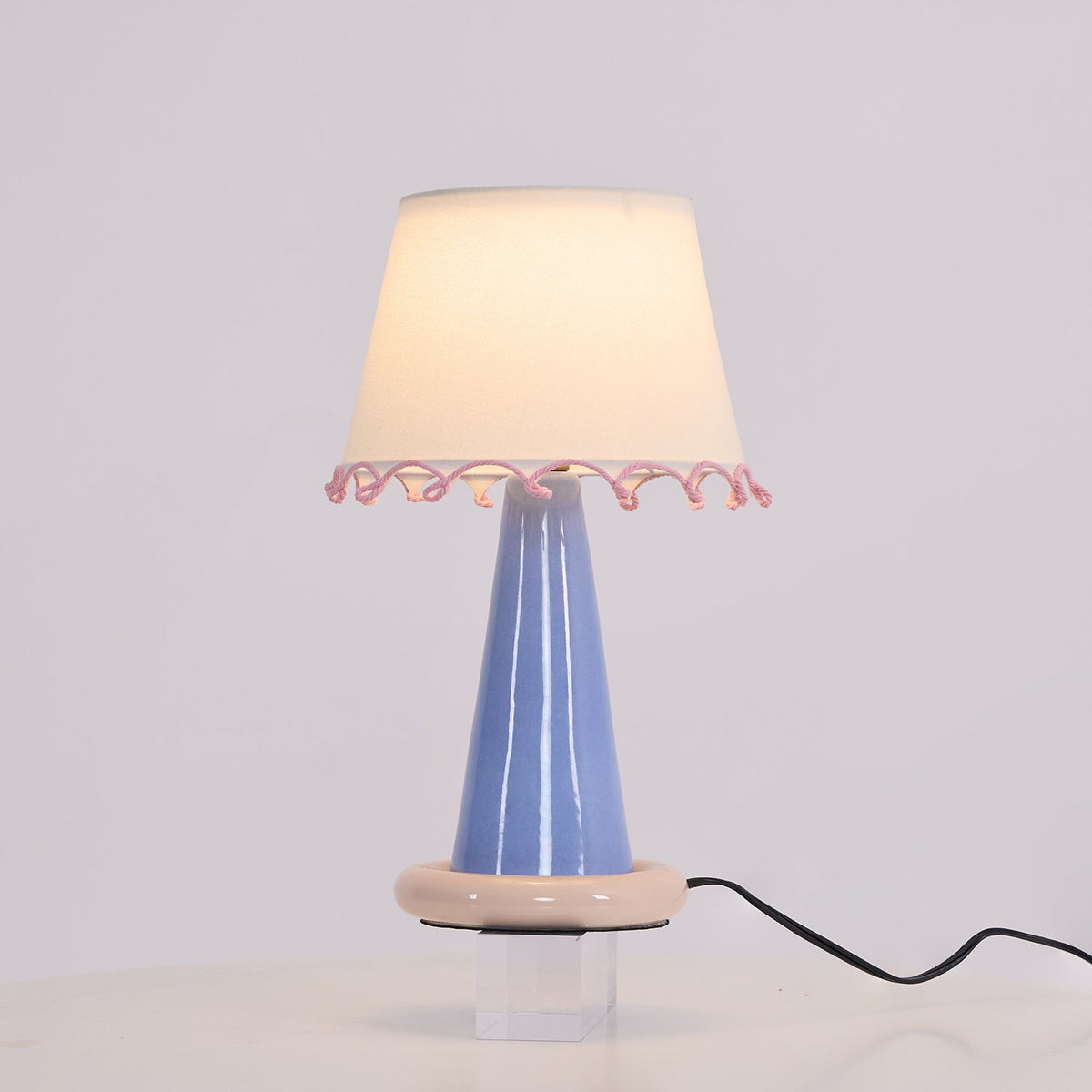 Rhett Moderne tafellamp van keramiek