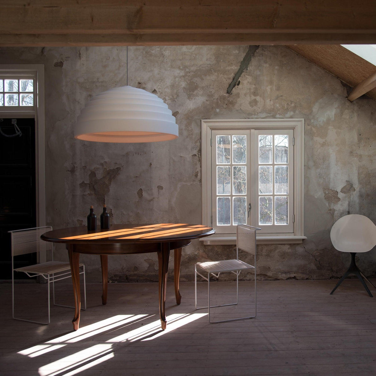 Niruise minimalistische hanglamp van hars