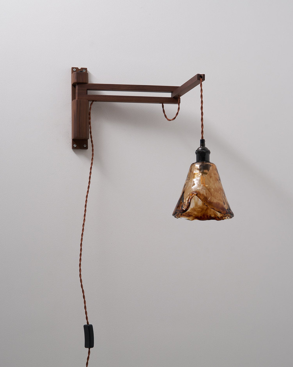 Mirisaria wandlamp