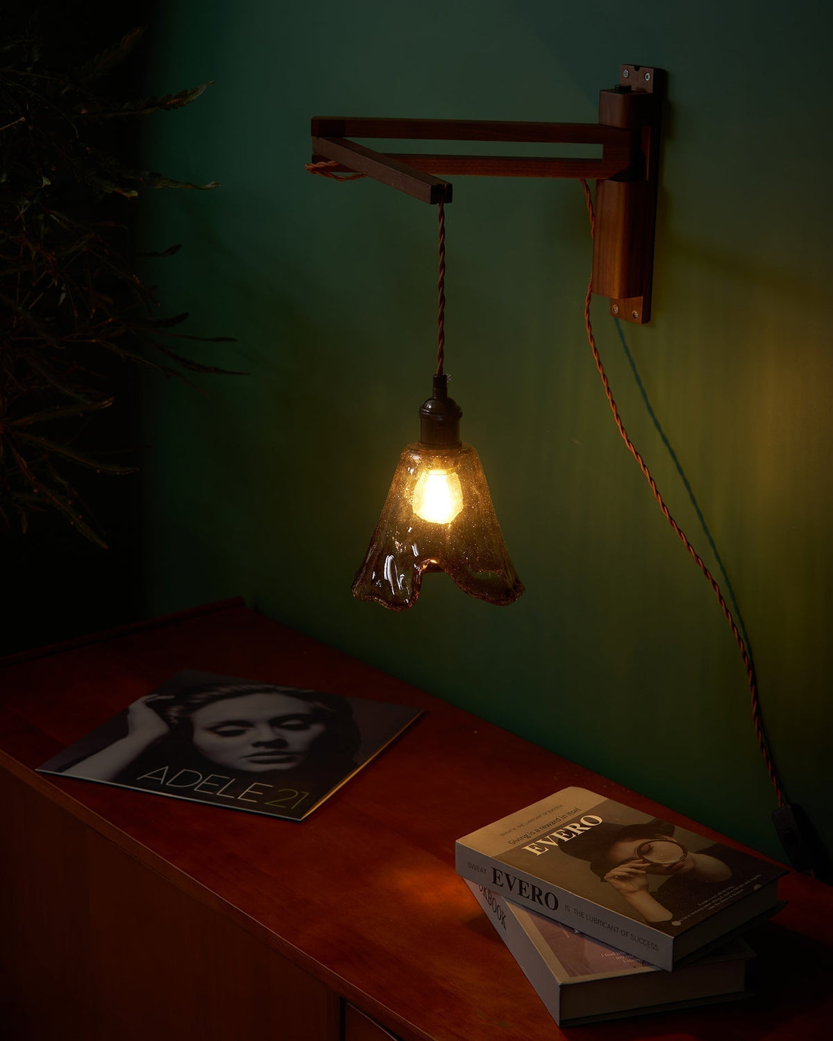 Mirisaria wandlamp