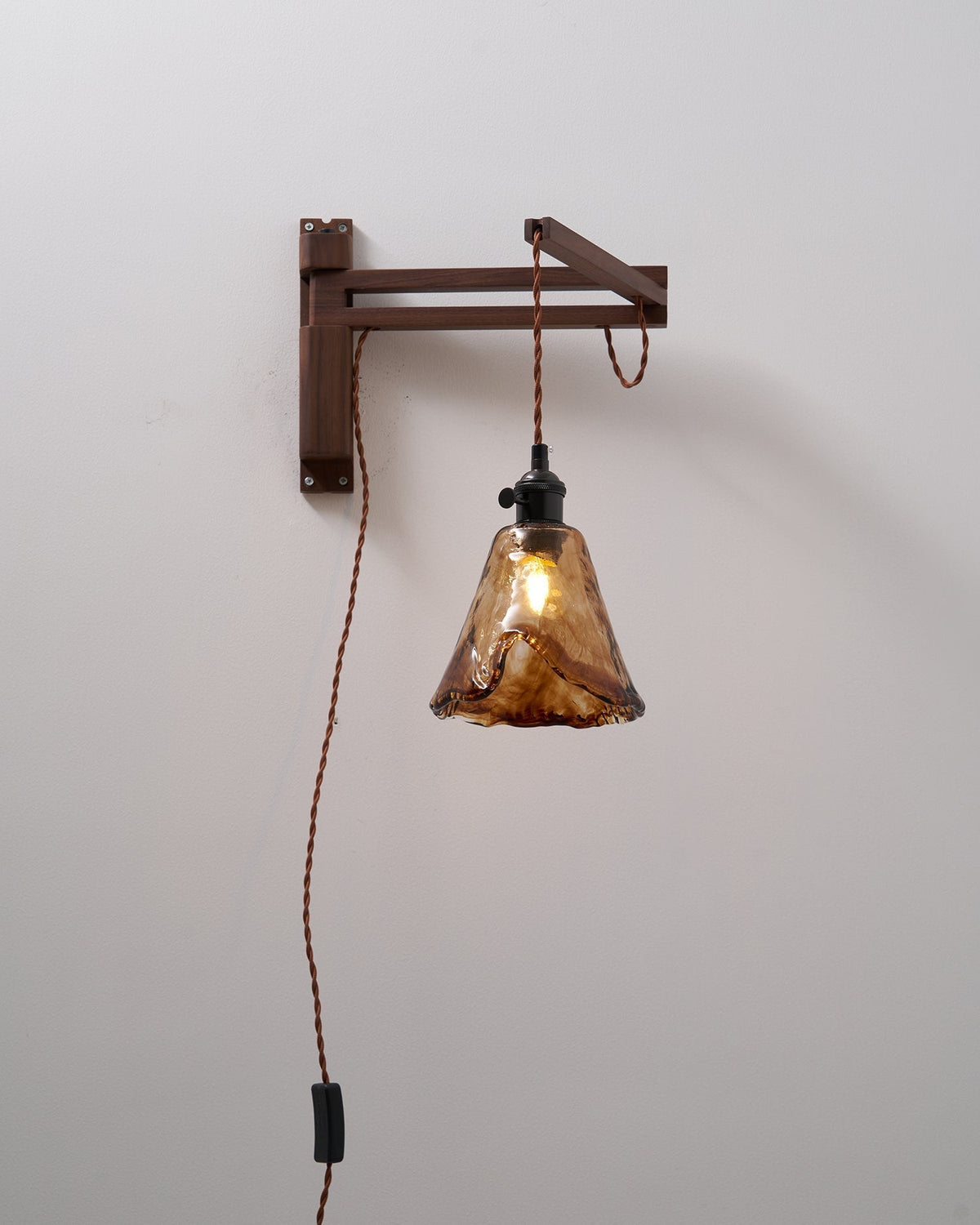 Mirisaria wandlamp