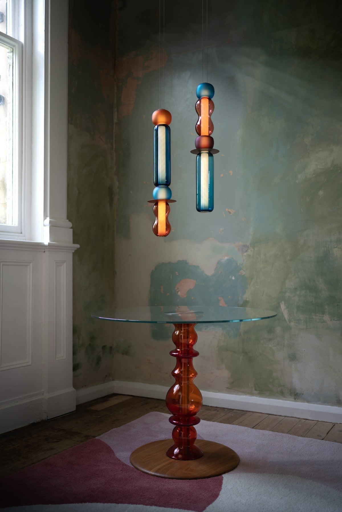 Lioririse hanglamp met gekleurde glas modern