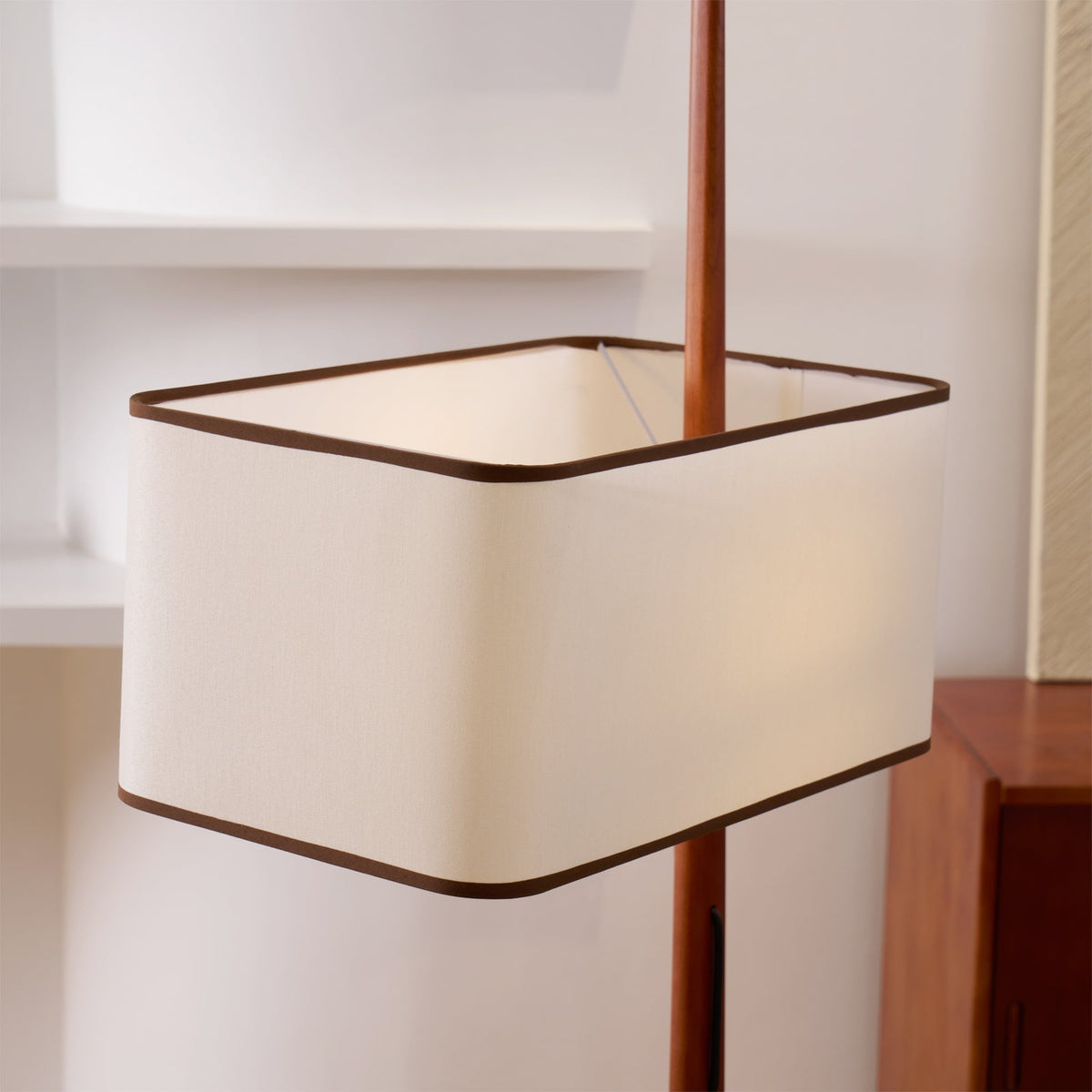 Vemara Mid Century Houten vloerlamp