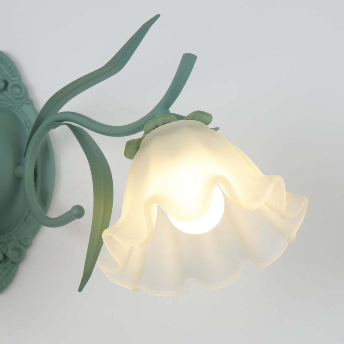 Oly Premium Noordse kunst Flared wandlamp met glazen kap