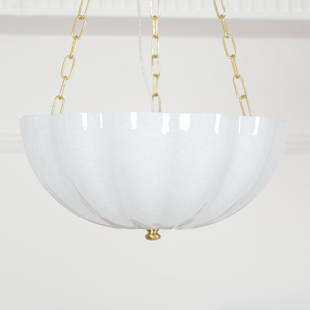 Voriq kroonluchter glazen kom messing ketting