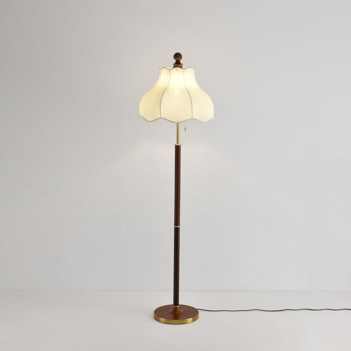 Tulfa Vintage Houten vloerlamp