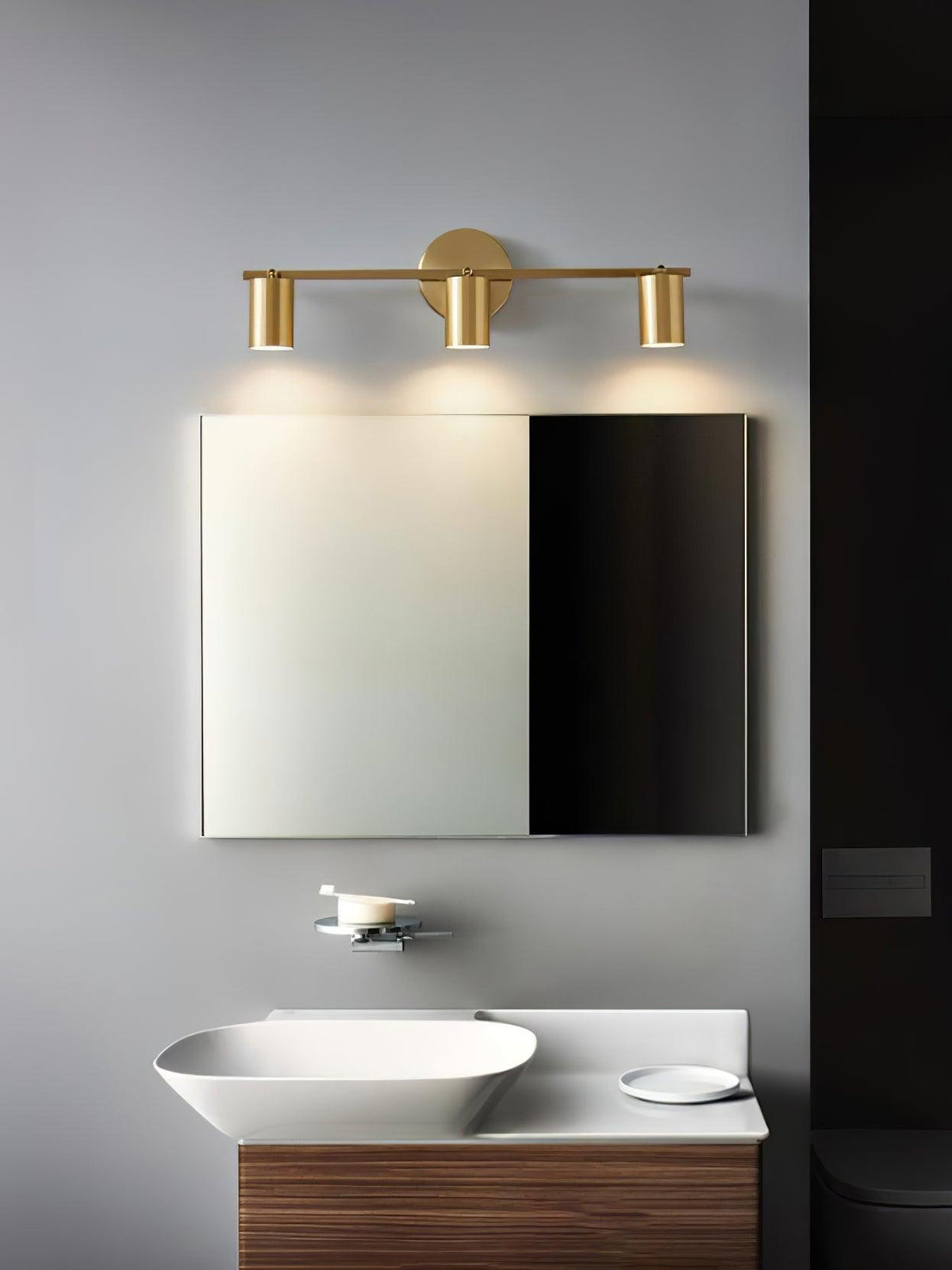 Grover draaibare messing wandlamp