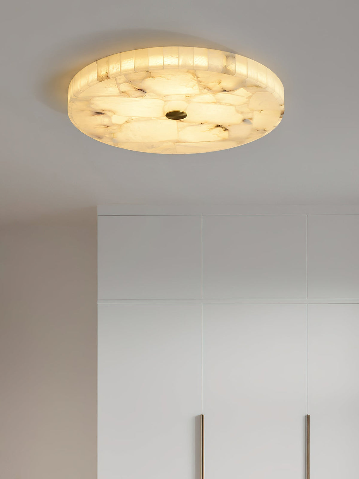 Nivael ronde plafondlamp van albast