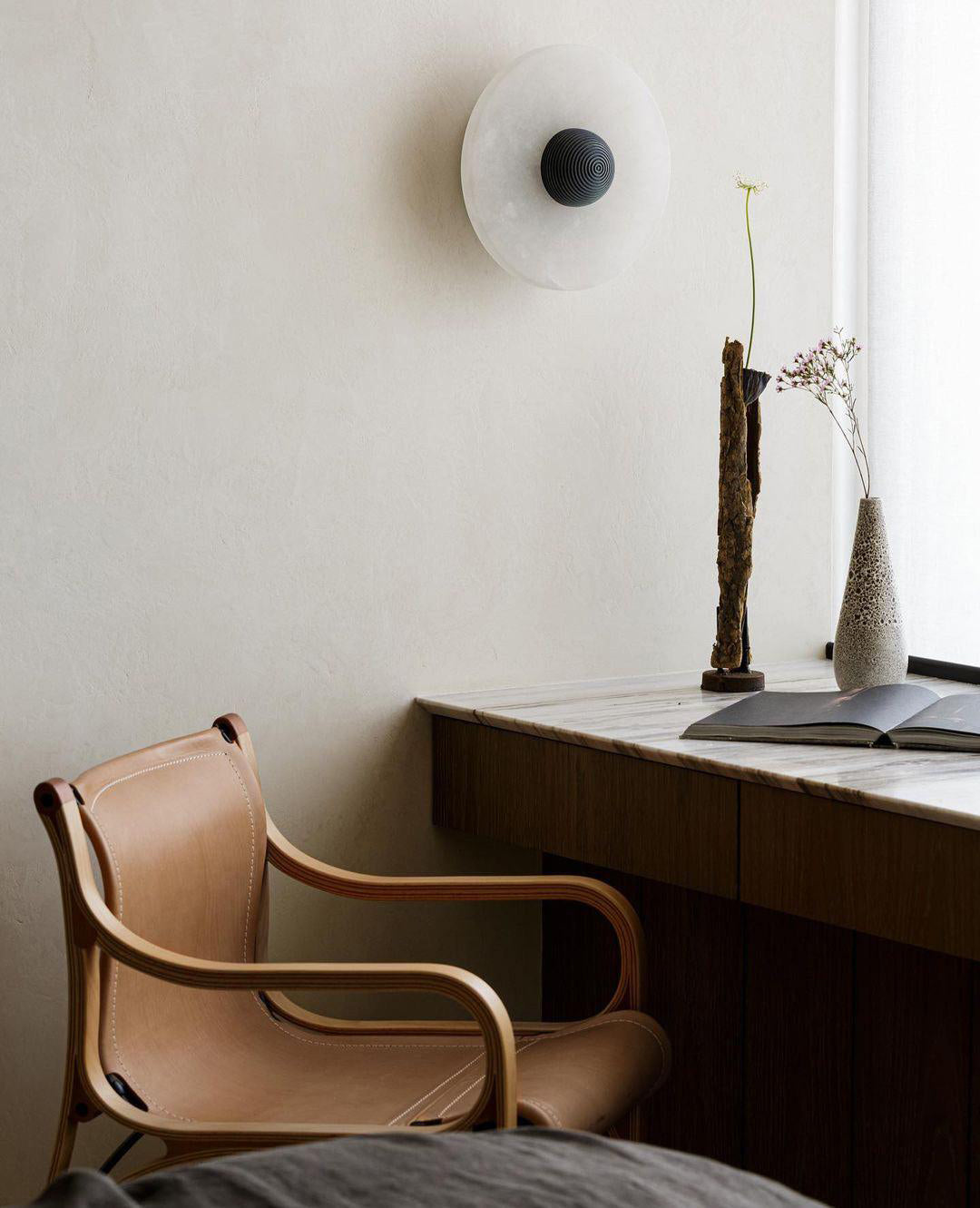 Apollo ronde albasten wandlamp