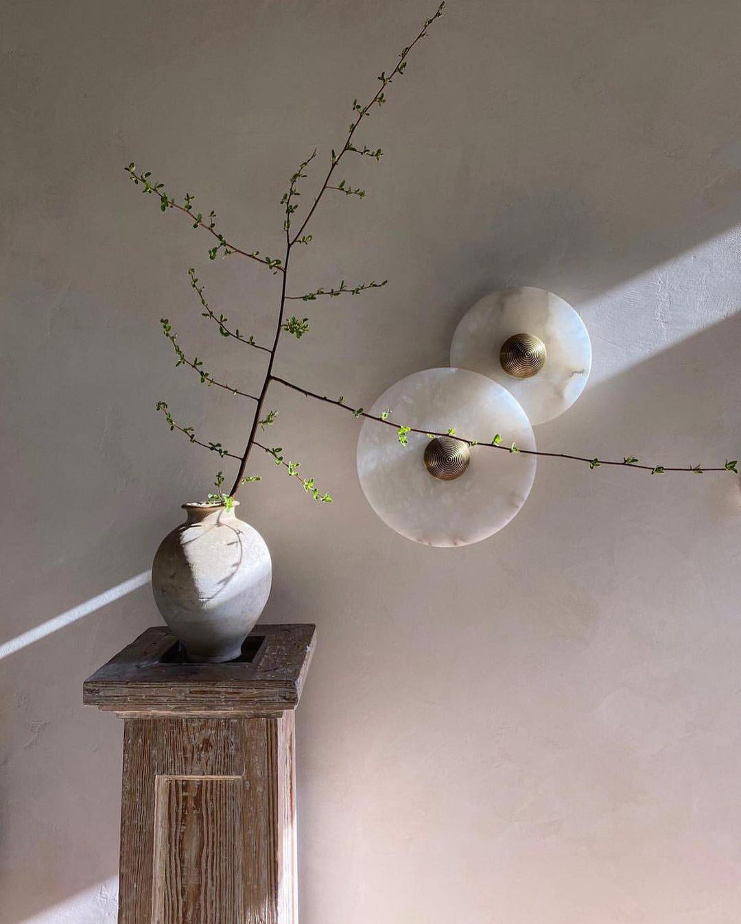Apollo ronde albasten wandlamp