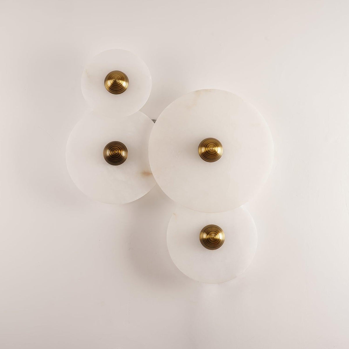 Apollo ronde albasten wandlamp