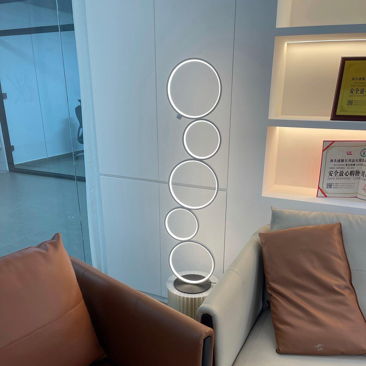 Noroaine vloerlamp