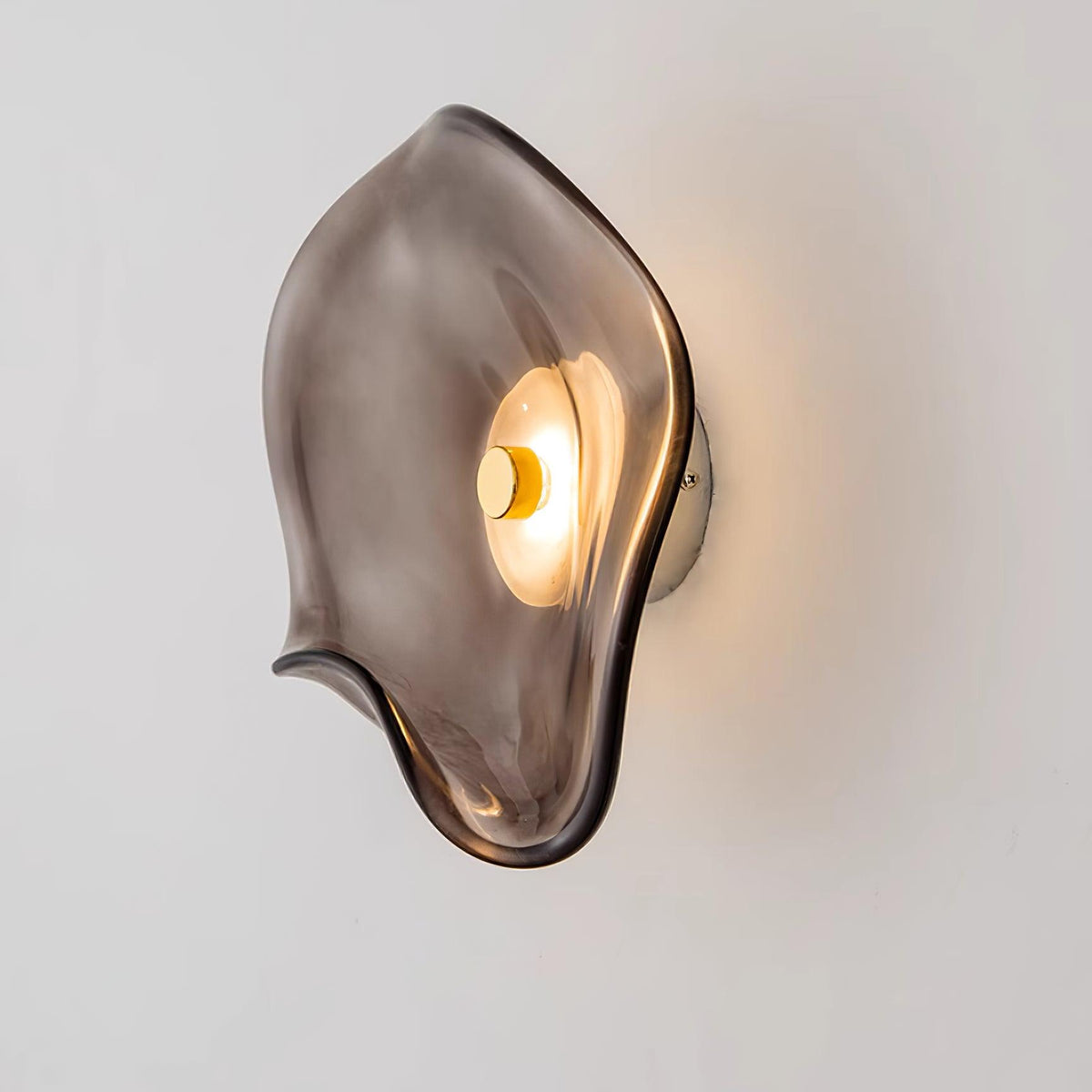 Kira wandlamp met amberkleurig glas