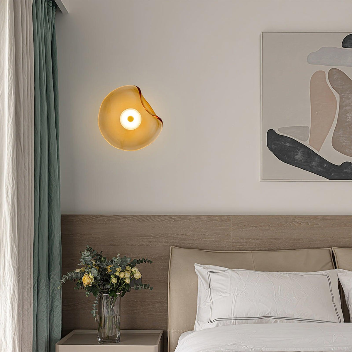 Kira wandlamp met amberkleurig glas