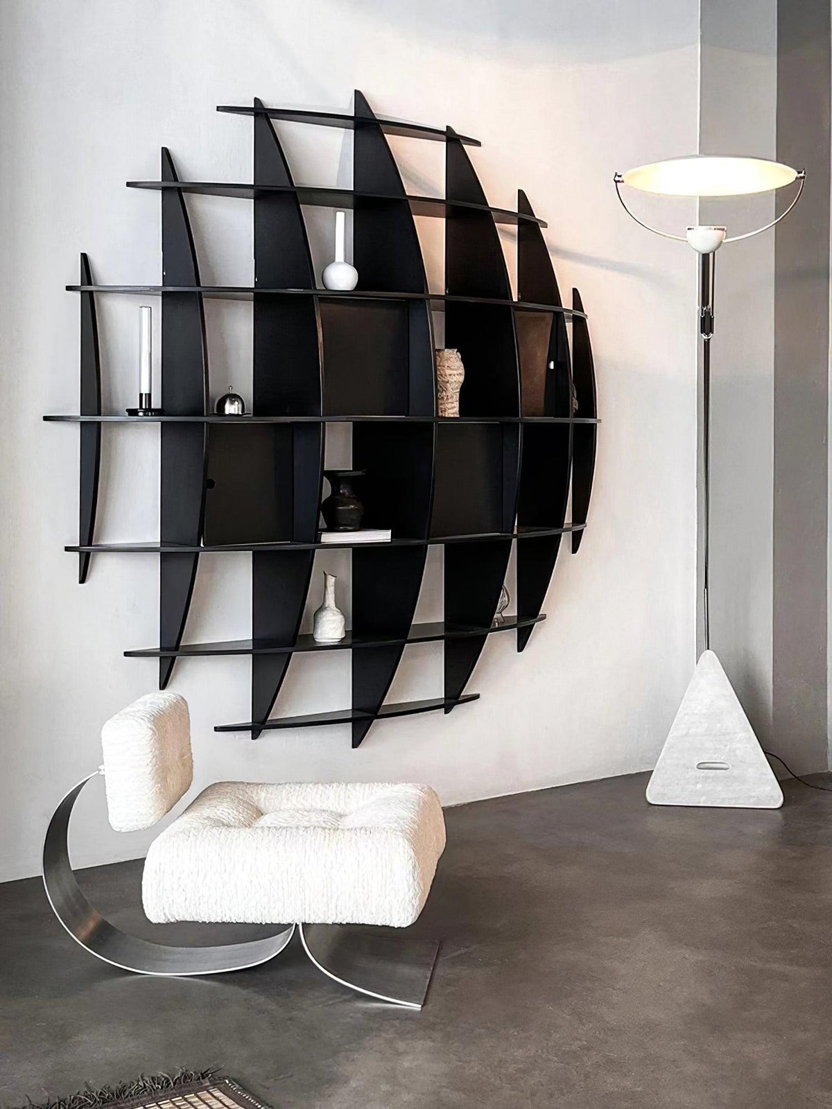 Olvenel vloerlamp met sculpturale chroom marmer