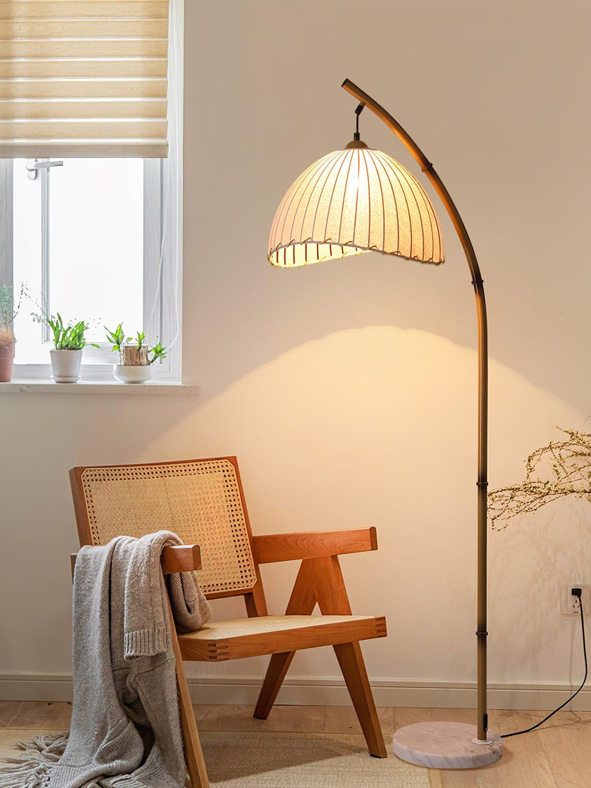 Liveno Minimalistische vloerlamp van marmer