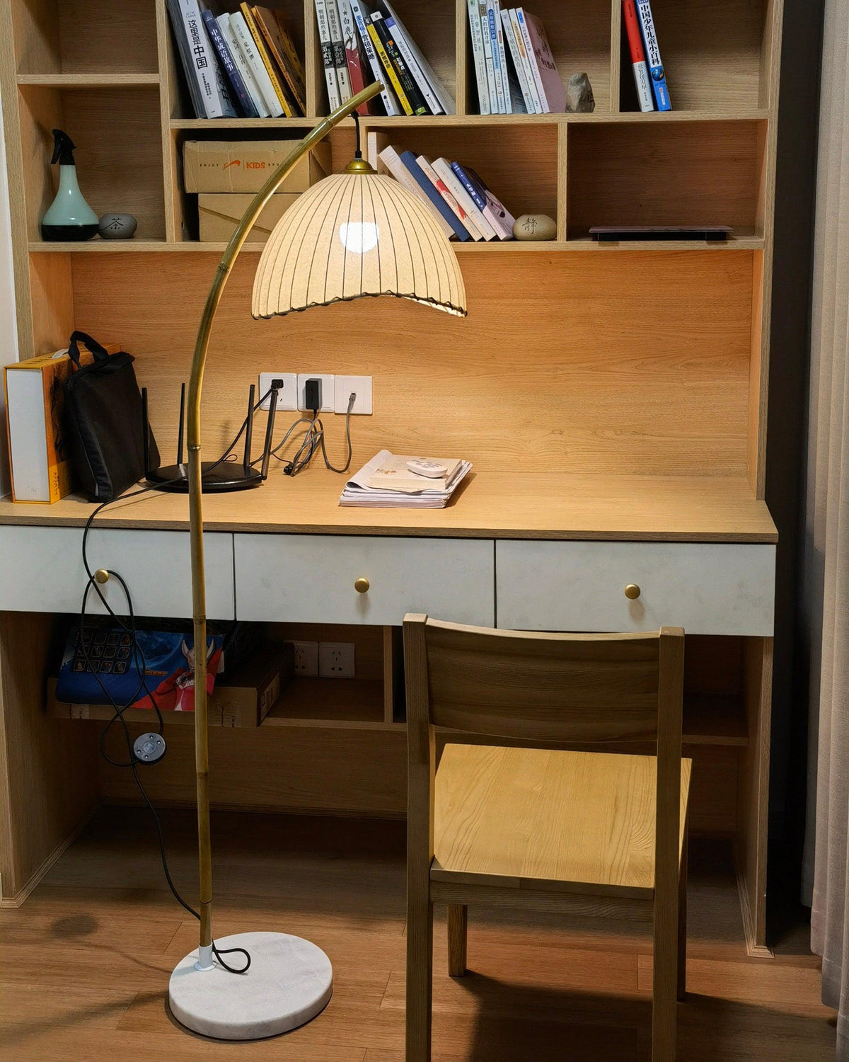 Liveno Minimalistische vloerlamp van marmer
