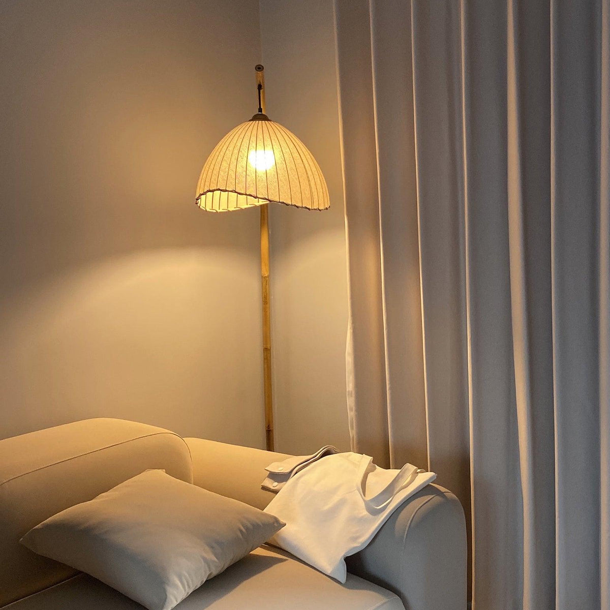Liveno Minimalistische vloerlamp van marmer