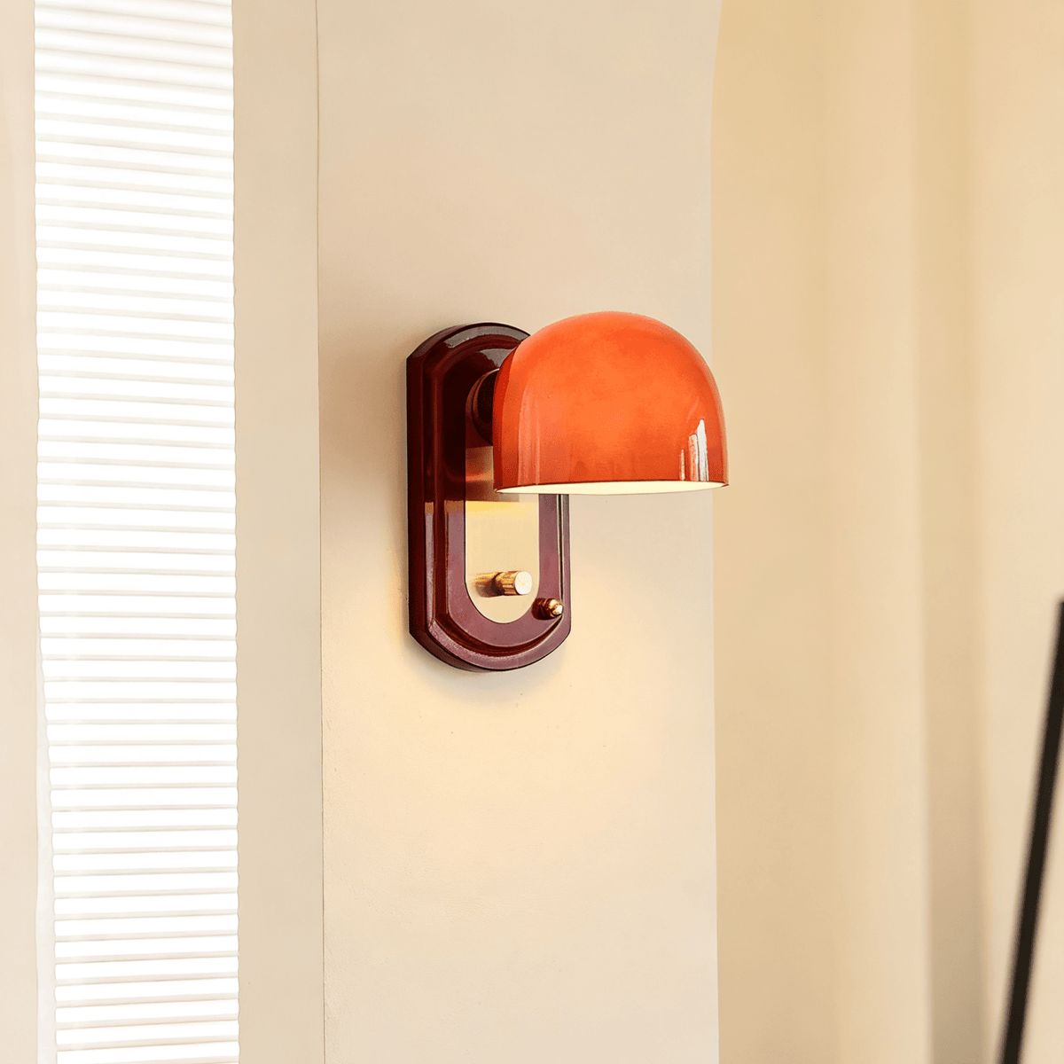 Rufus Scarlet koepelvormige wandlamp