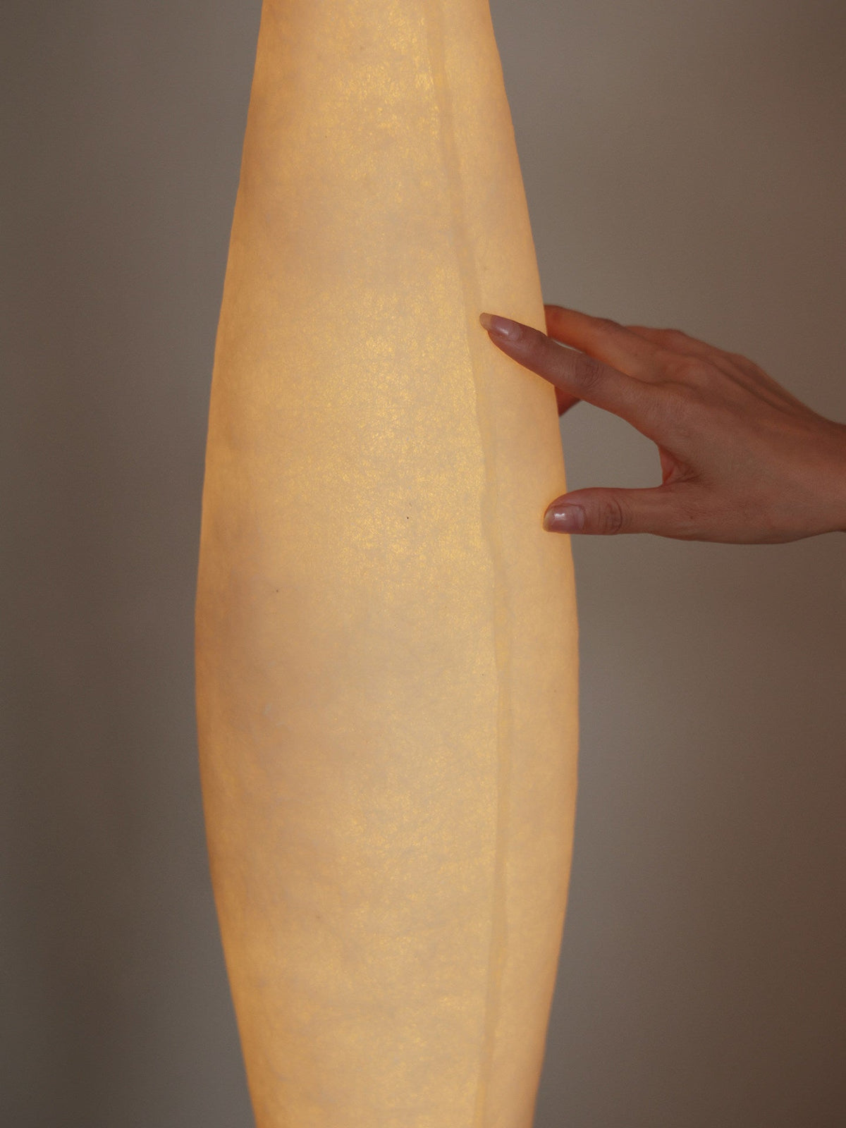 Sorenne sculpturale hoge vloerlamp