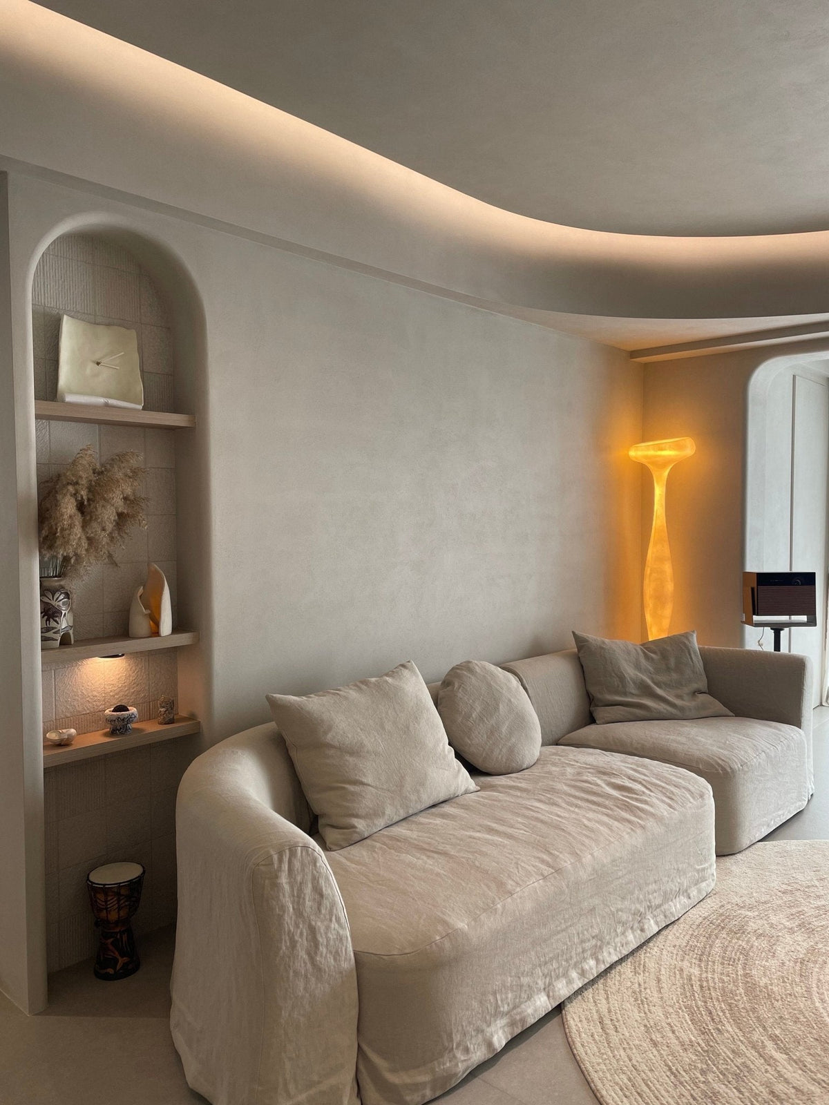 Sorenne sculpturale hoge vloerlamp