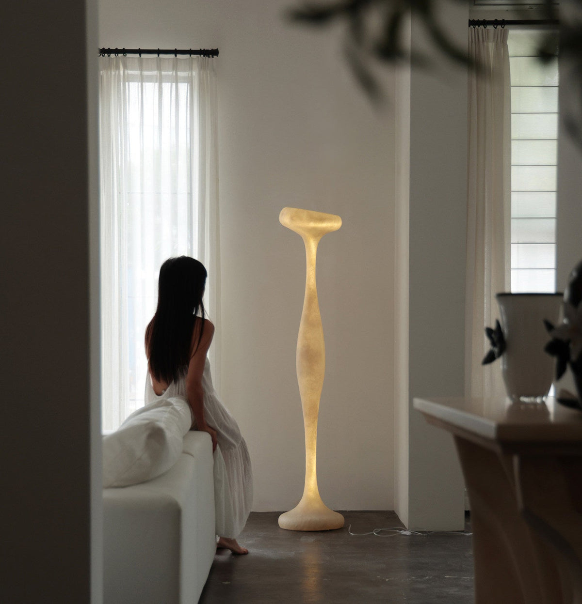 Sorenne sculpturale hoge vloerlamp