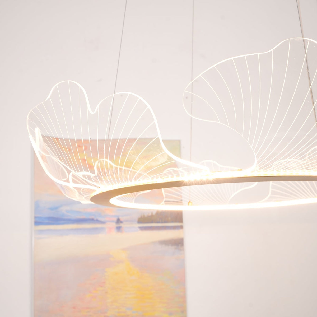 Lucisora hanglamp met mat acryl en bloemblaadring
