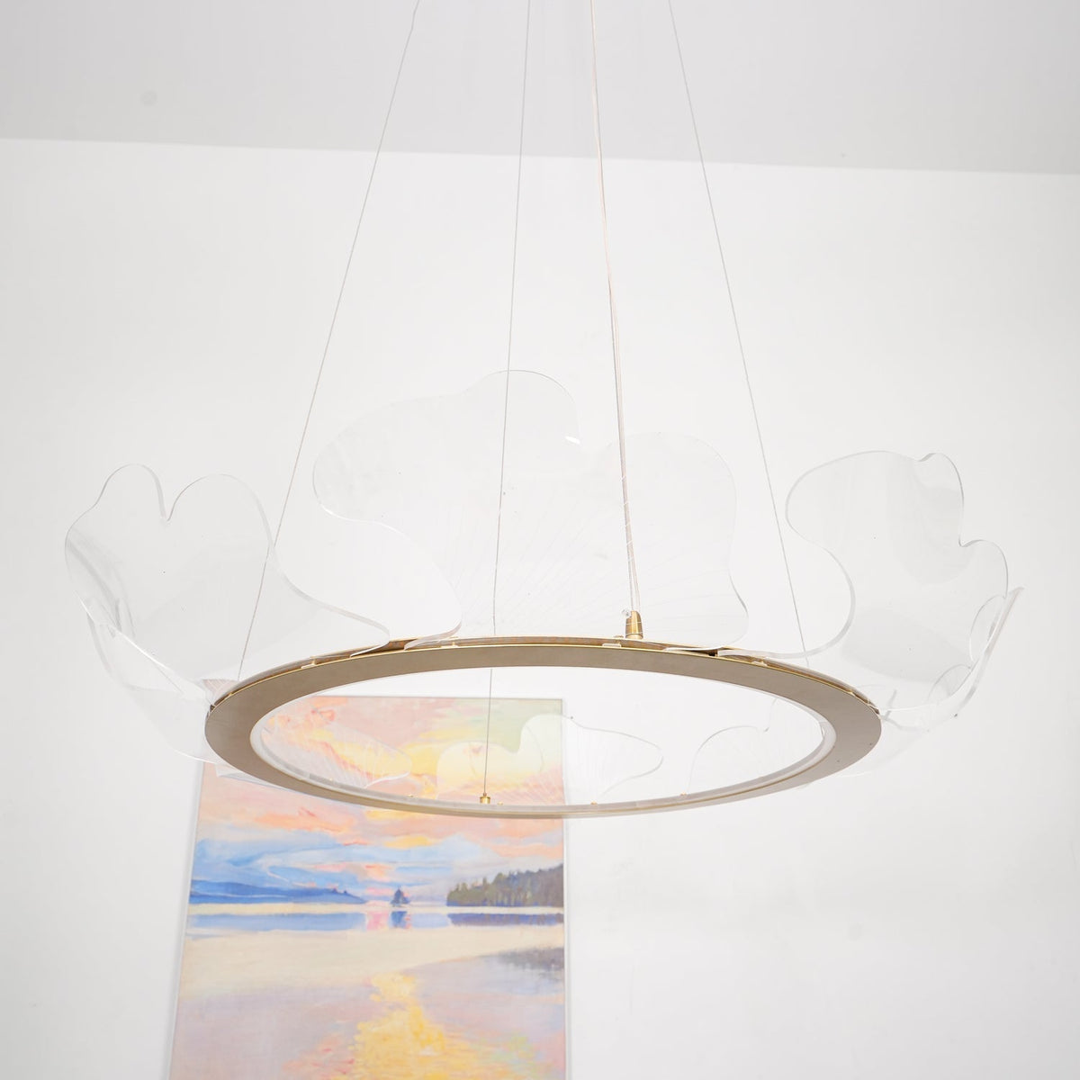 Lucisora hanglamp met mat acryl en bloemblaadring