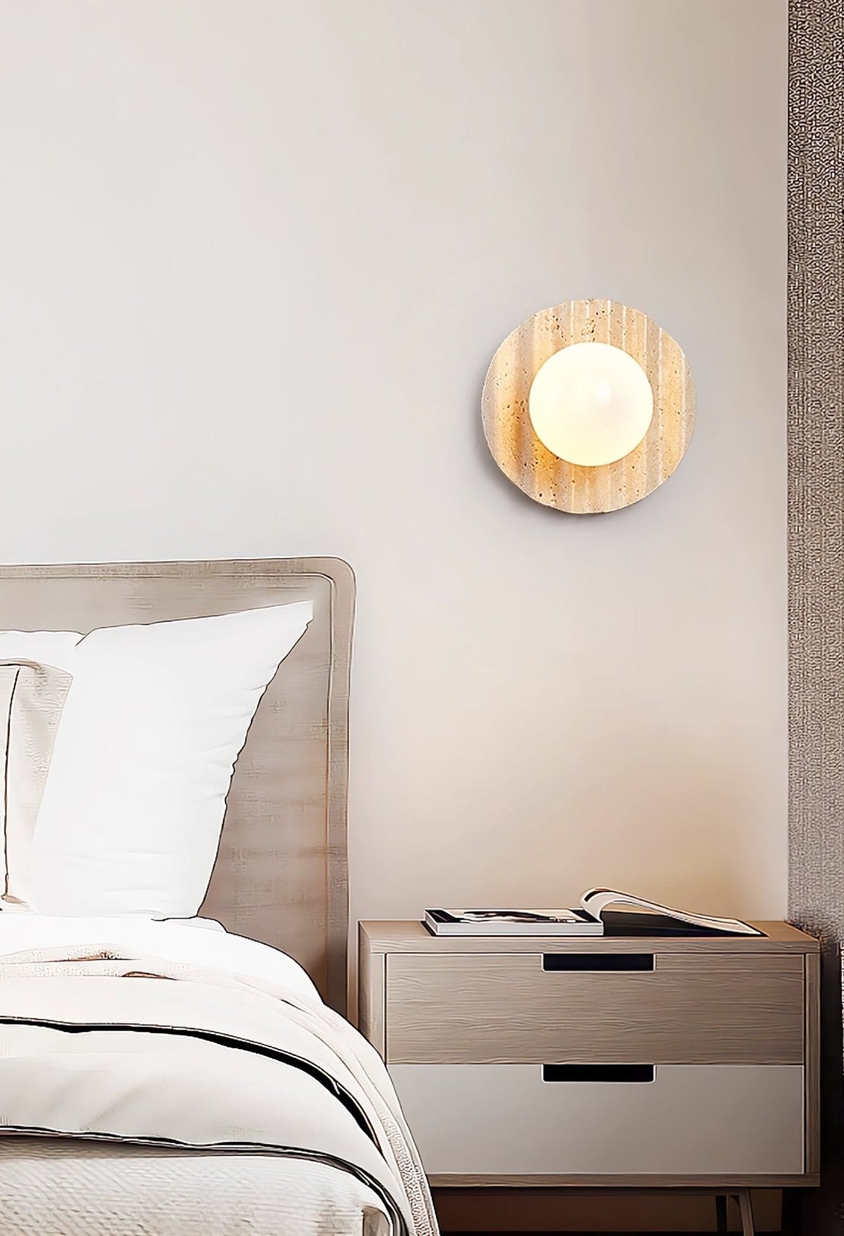 Aluk wandlamp in Geel travertin