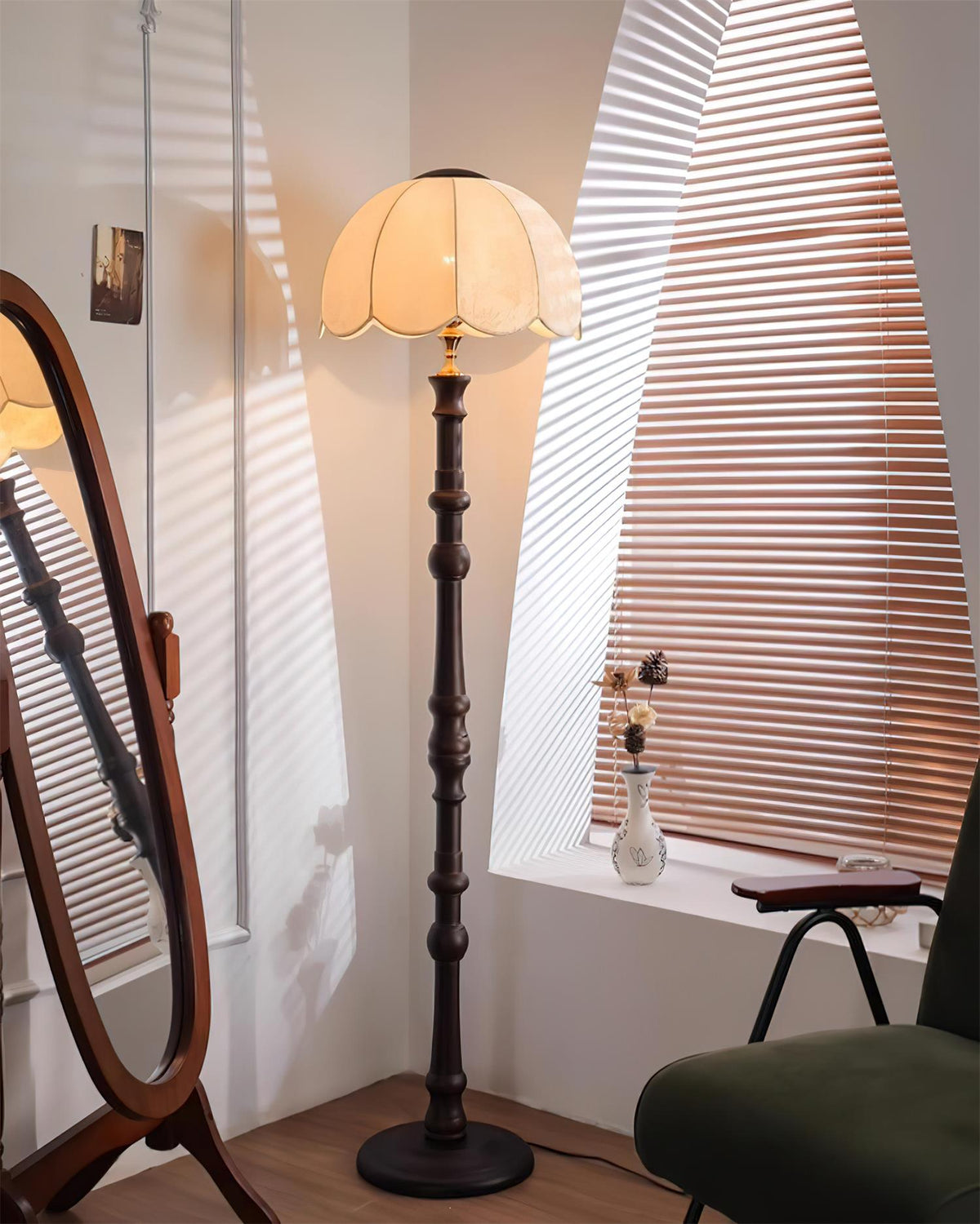 Viraoella vloerlamp