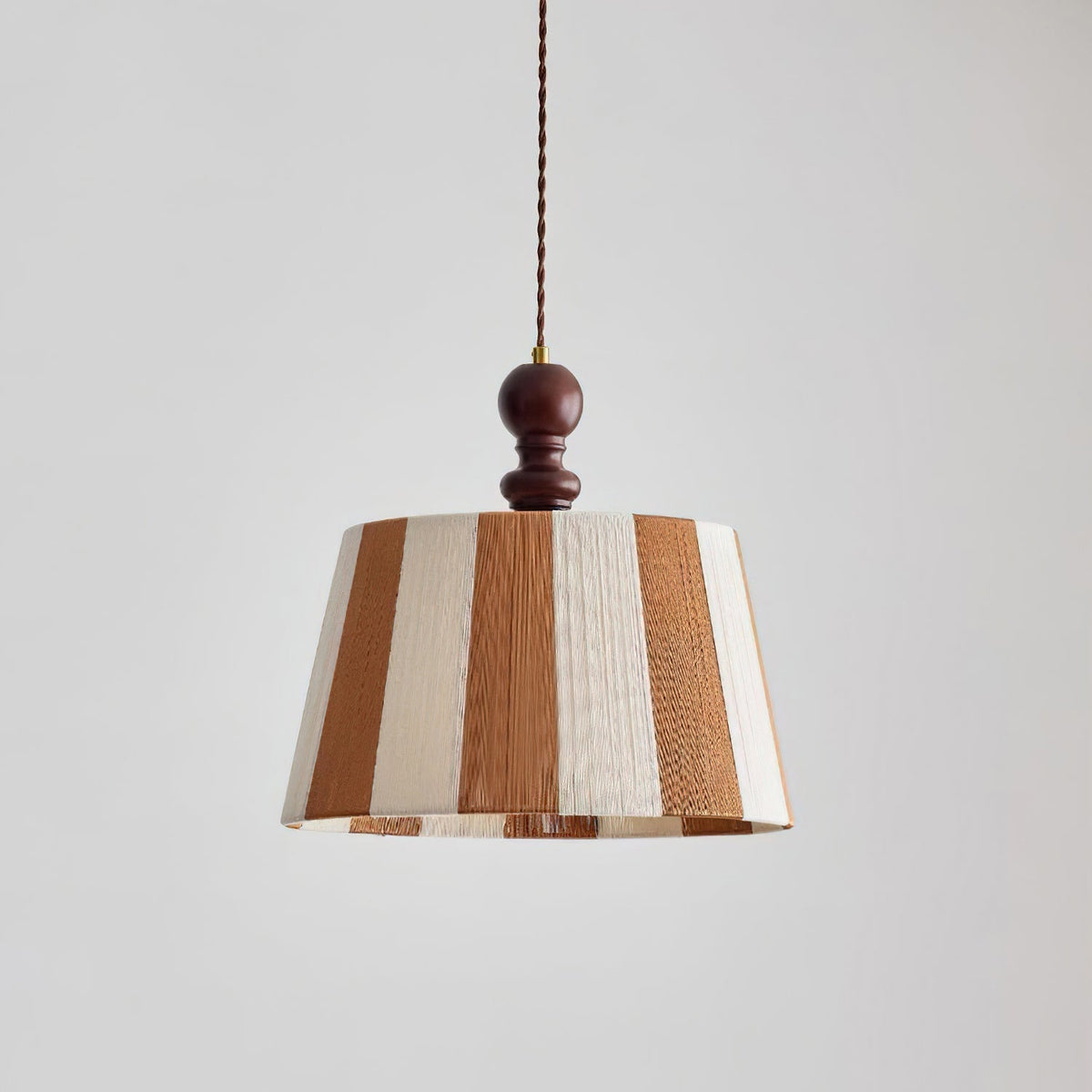Renisira hanglamp met strepen in walnootkleur