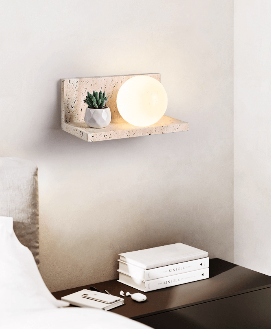 Vanthel wandlamp met plank van geel travertin