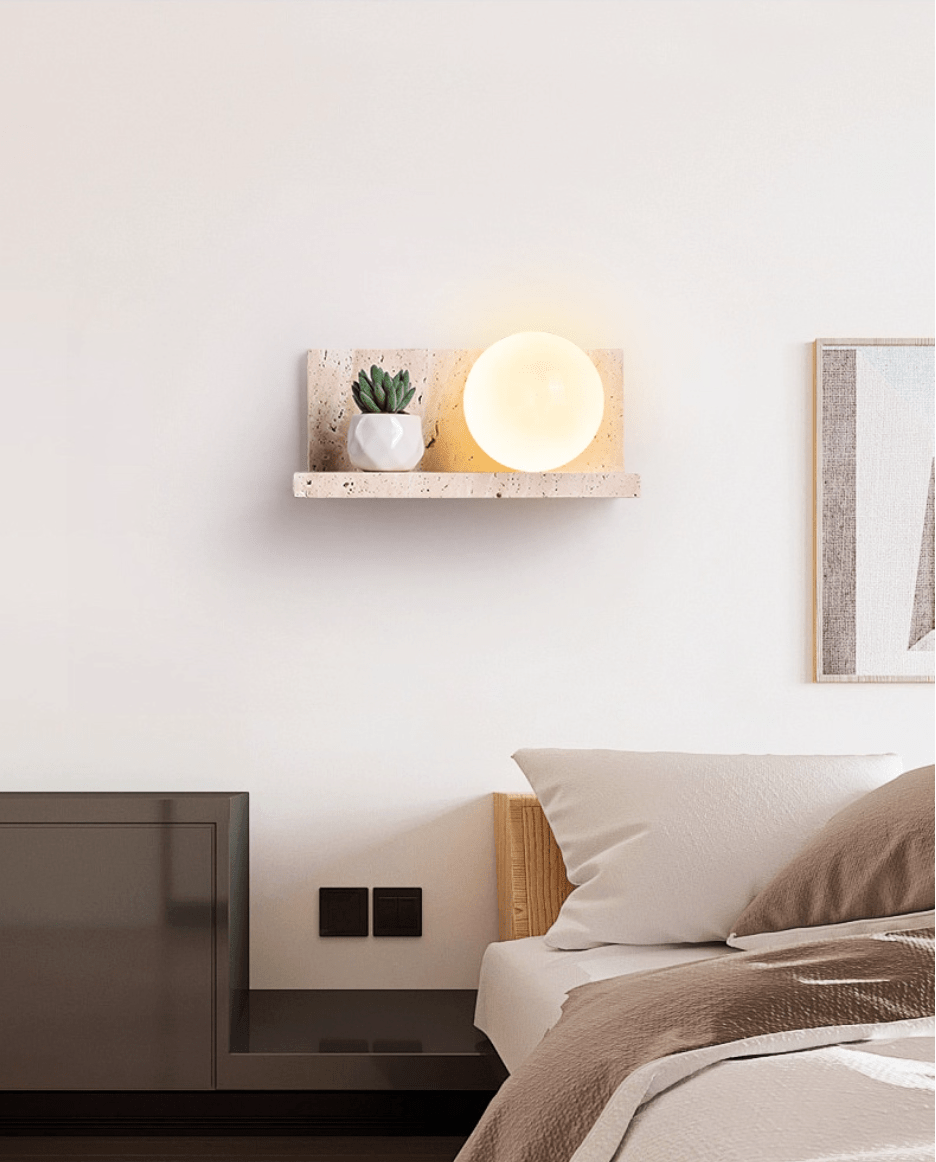 Vanthel wandlamp met plank van geel travertin