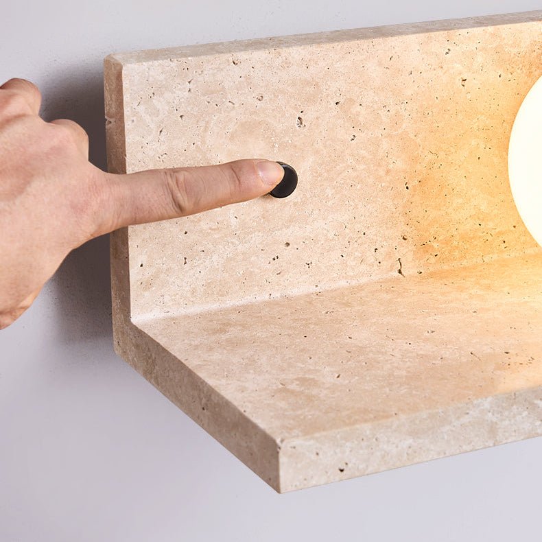 Vanthel wandlamp met plank van geel travertin