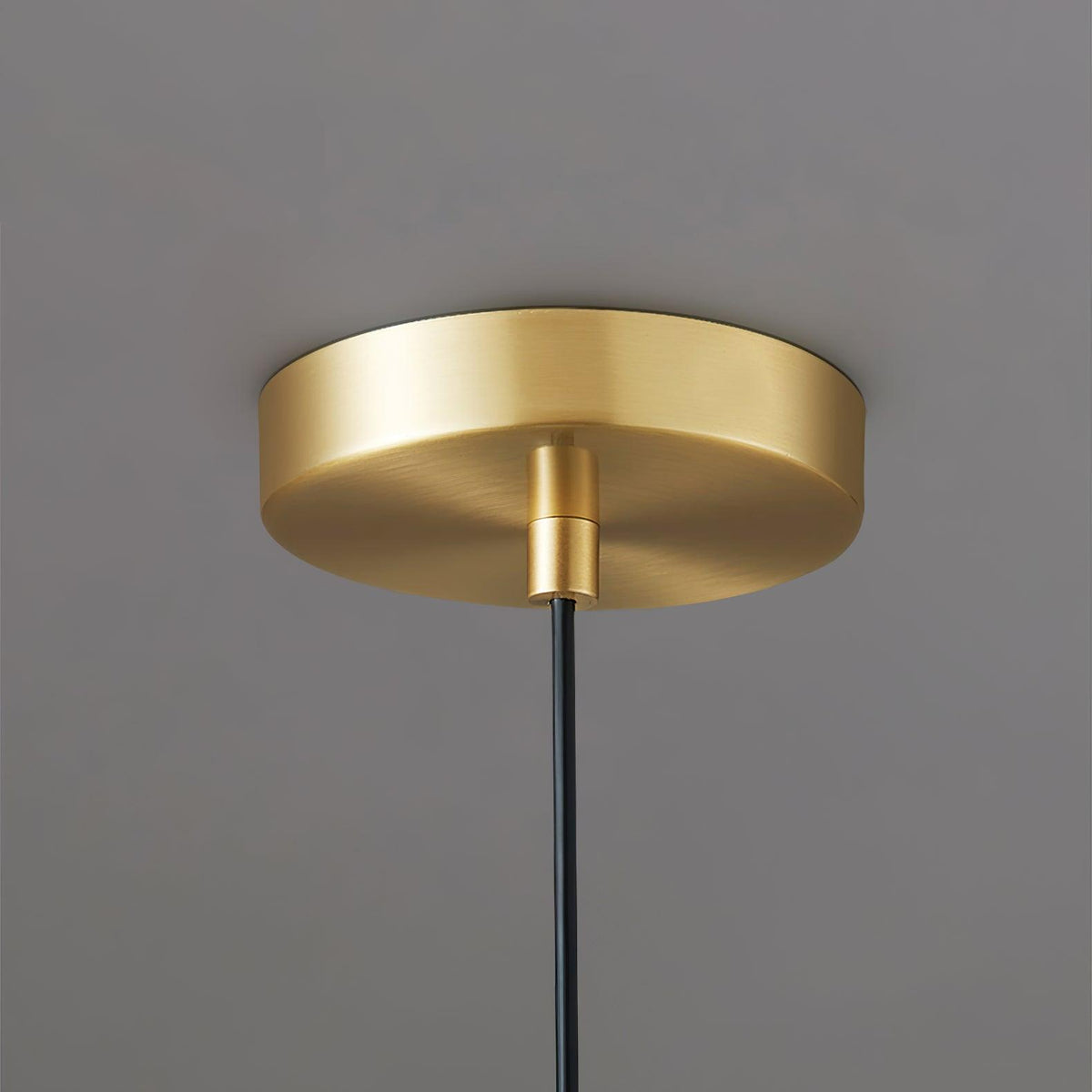 Veda hanglamp van glas met schelpontwerp, artistiek en elegant