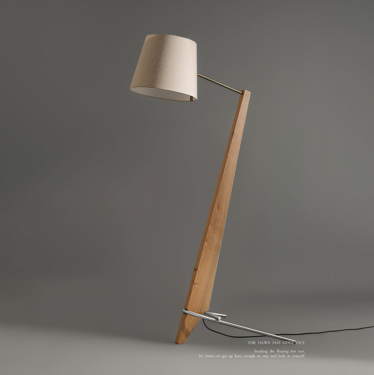 Vyran vloerlamp van walnoothout en beige stof
