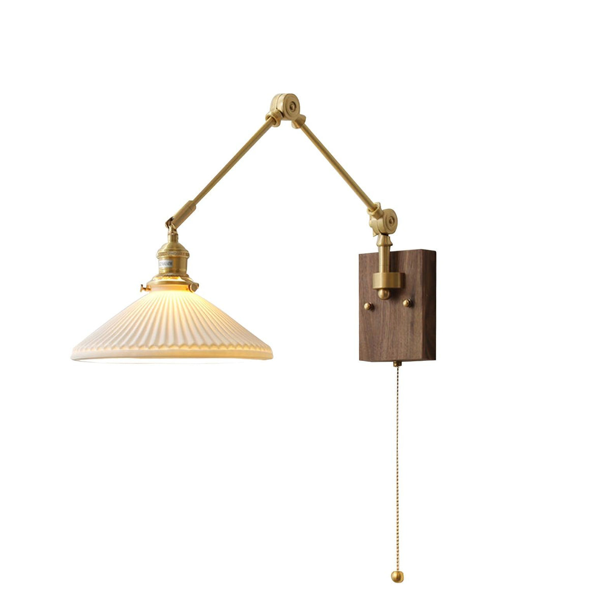 Vintage wandlamp met verstelbare arm, geplooide kap en walnoothoutbasis