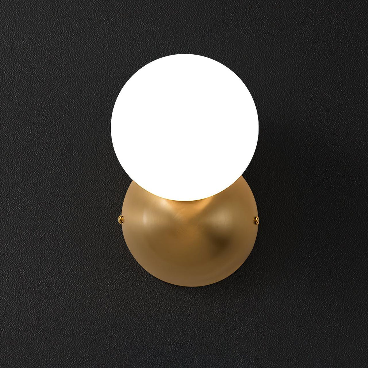 Velirina Bolvormig Glas Messing Wandlamp